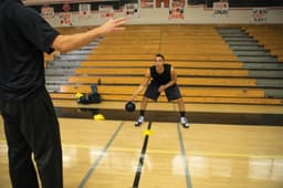 Exercices de dribble au basket : 20 drills classés par niveau