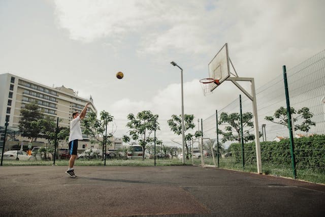 Le lancer franc au basket : règles, distance et technique