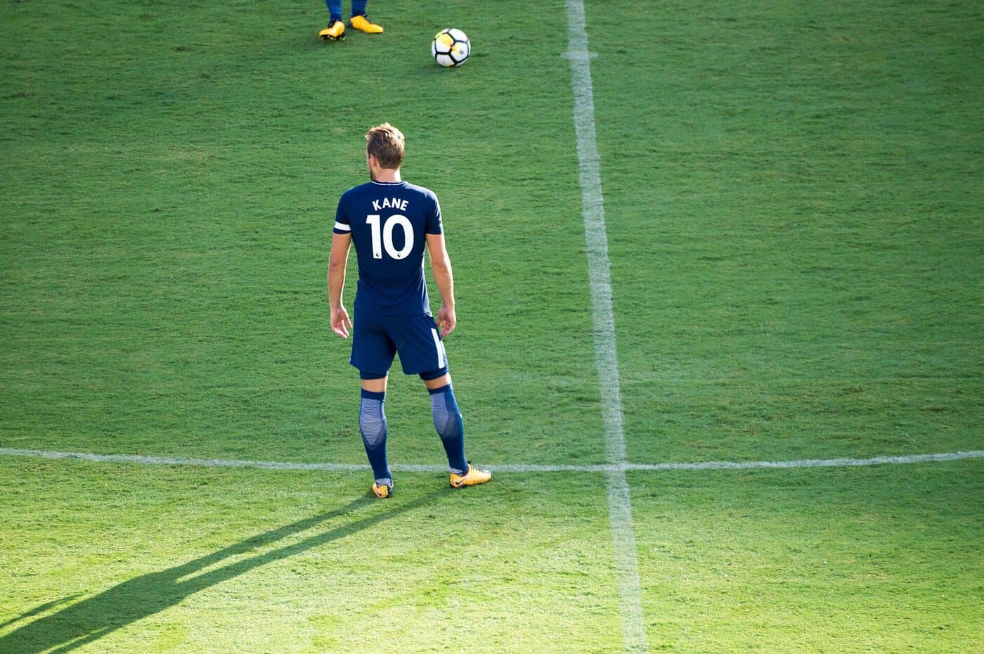 Harry Kane sous le maillot de Tottenham, numéro 10, en 2017